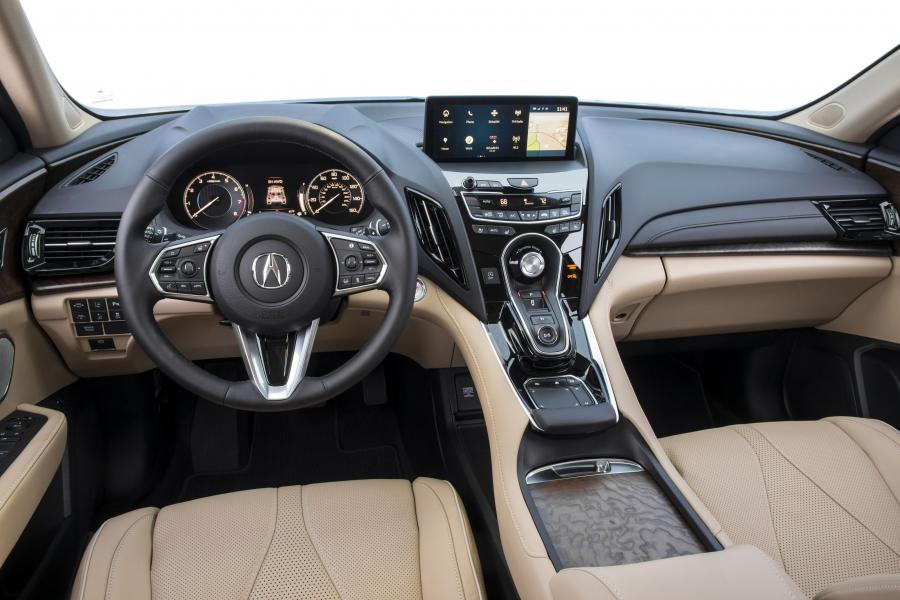 Торпедо Acura RDX 2018 года  (фото 34 из 54)
